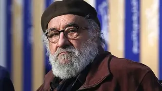 داریوش ارجمند عصا به دست به جشنواره فجر آمد