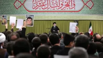 رهبر انقلاب: اگر جنگی راه بیندازند این بار جنگ منطقه‌ای خواهد بود/ ما شروع‌کننده نیستیم و نمی‌خواهیم به کشوری حمله کنیم اما ملت ایران در مقابل کسی که حمله و اذیت کند، مشت محکمی به او خواهد زد/ فتنه اخیر شبیه کودتا بود