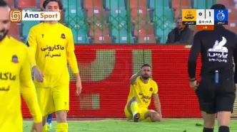 ویدیو | پایان نیمه، آغاز حاشیه؛ رفتار عجیب محکم‌کار با صالح حردانی سوژه شد