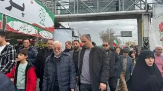 حضور مومنی در راهپیمایی ۲۲ بهمن