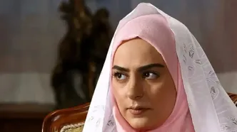 تیپ موتورسواری سمانه پاکدل؛ استایل خاص خانم هنرمند وسط خیابان‌های تهران!