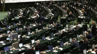 قالیباف: کجا نوشته شده حقوق طی سال فقط یک بار افزایش پیدا کند