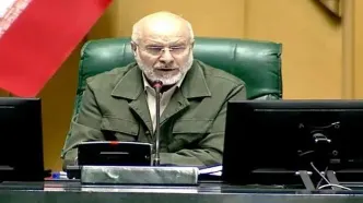 قالیباف: رئیس کمیسیون تلفیق در نامه‌ای مکتوب مصوبه افزایش حقوق را ۲۱ تا ۴۳ درصد اعلام کرد