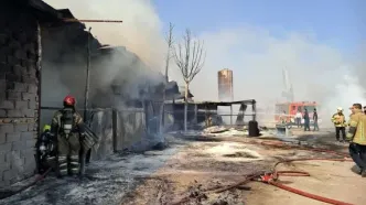 آتش‌سوزی گسترده یک گاراژ در بزرگراه آزادگان