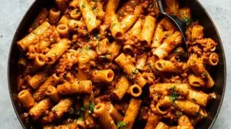 ناهار امروز: طرز تهیه و مواد لازم پاستا و عدس؛ غذایی بدون گوشت اما مقوی و دلچسب!