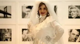 درخواست عجیب رویا میرعلمی از چت جی پی تی؛ من را ملکه کن!/ویدیو