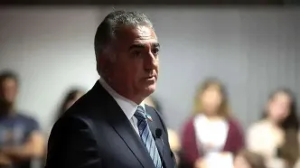 عضو گارد سلطنتی پهلوی: رضا پهلوی خائن است