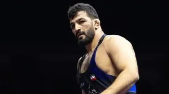 حسن یزدانی پر افتخار است اما باید کشتی را کنار بگذارد