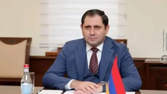 سفر ناگهانی وزیر دفاع کشور همسایه به ایران