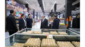 بازدید وزیر دادگستری از چند واحد صنفی پس از حضور در راهپیمایی ۲۲ بهمن