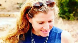 مرگ راویِ دروغ | روایت یک سقوط خاموش | خودکشی سازنده «تهران» در آتن | دانا ایدن کیست؟