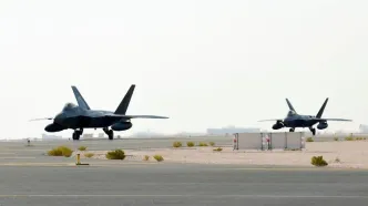 فرود ۱۲ جنگنده اف-۲۲ آمریکا در اسرائیل