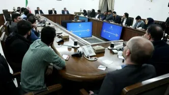 جلسه عارف با جمعی از دانشجویان/ برای من ارزش پرخاش یک دانشجو بیشتر از تکریم افراد است