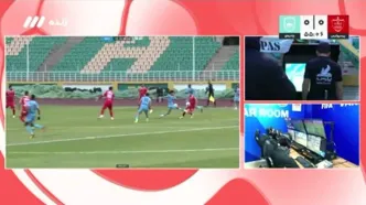 اخراج بازیکن چادرملو به دلیل خطای خطرناک(ویدیو)