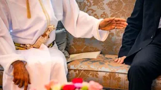 وزیر عمان نامه‌ای به لاریجانی داد +عکس