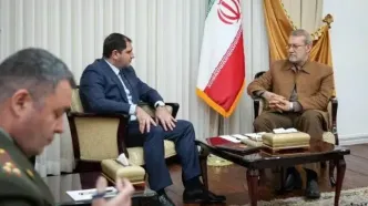 دیدار علی لاریجانی با وزیر دفاع ارمنستان