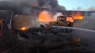 دو تصویر جدید از وضعیت آتش‌سوزی کارخانه کفش خاوران