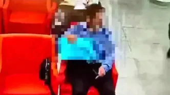 فیلم صحنه سرقت کیف زنانه در داخل بانک سامان شهریار / این دزد را می شناسید؟