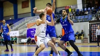 استقلال صدرنشین لیگ برتر شد