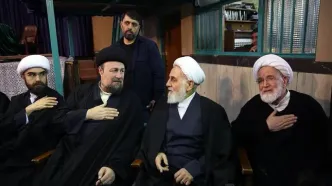 حضور رجال سیاسی از سیدحسن خمینی تا مهدی کروبی در مراسم تشییع آیت الله سید مهدی امام جمارانی از حسینیه جماران/ تصاویر