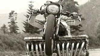 تک چرخ با موتور سیکلت 12 سیلندر هوندا