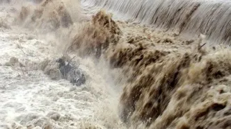 ۳۰۰ میلیارد مترمکعب آب باران در کشور نابود می‌شود؛ آیا ایران در حال خودکشی آبی است؟