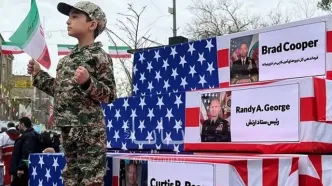 تابوت فرماندهان ارشد آمریکایی در راهپیمایی ۲۲ بهمن