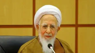 آیت الله جوادی آملی: حفظ نظام با حضور مردم امکان‌پذیر است/ حتما ما باید به دنبال مردم برویم/ نهادهای دینی و علمی و فرهنگی درست عمل کنند