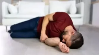 قرار دادن دست در دهان بیمار ممنوع است