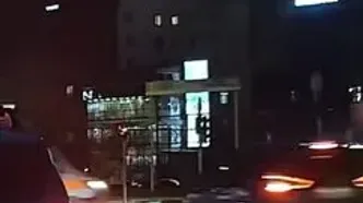 واژگونی آمبولانس بر اثر برخورد شدید خودرو