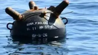 بستنی خوردن کودک انگلیسی، روی یک مین دریایی سال ۱۹۴٠