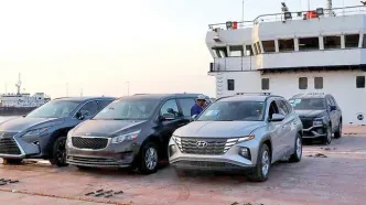 اجرای بند واردات خودرو در بودجه/ خودروهای ایرانیان مقیم خارج به گمرک رسیدند؟