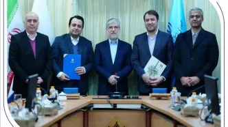 سیمایی صراف: امروز علم و فناوری یک ابزار ضروری برای امنیت کشور است / سیفی: یکی از افتخارات بانک صادرات ایران، خدمت به دانشگاه و عرصه علم است