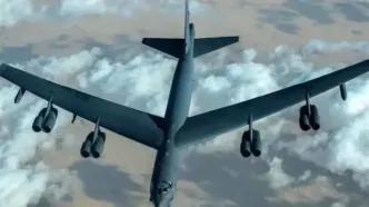 لحظه ورود بمب‌افکن‌های B-۵۲ آمریکا به پایگاه العدید قطر