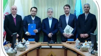 تفاهم‌نامه توسعه همکاری وزارت علوم، تحقیقات و فناوری و بانک صادرات ایران امضا شد / سیمایی صراف: امروز علم و فناوری یک ابزار ضروری برای امنیت کشور است / سیفی: یکی از افتخارات بانک صادرات ایران، خدمت به دانشگاه و عرصه علم است