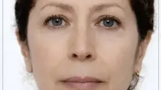 سرکرده منافقین با وجود وانتد قرمز چطور در اروپا تردد دارد؟