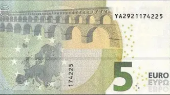 در سال آینده از هر گردشگر خارجی ۵ یورو عوارض اخذ خواهد شد