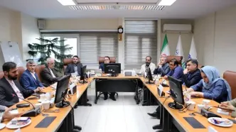 دست هر کسی به خاقانی نمی‌رسد