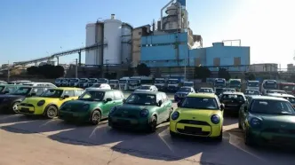 تعیین تکلیف ۱۵ همت کالا در اموال تملیکی و ترخیص بیش از ۱۷ هزار وسیله نقلیه از گمرکات استان تهران