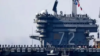 آیا عدد ۷۲ روی ناو آبراهام لینکلن یک کد سری است؟