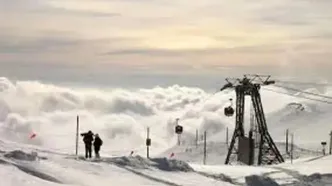 تصویر توجه‌برانگیز از حجم سنگین برف در توچال