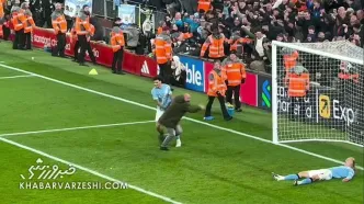 ویدیو| جیمی جامپ و هالند در آغوش هم وسط زمین!