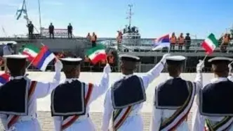 روایت یک فرمانده سابق نیروی دریایی ارتش از علت تعویق رزمایش مشترک ایران و روسیه در دریای عمان/ شناوری که روس‌ها فرستادند، در روان دشمن تاثیر گذار است