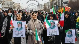 تذکر یک شهروند به دختر بدون حجاب هنگام مصاحبه