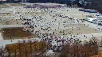 طرفداران پهلوی به‌خاطر باران تجمع مونیخ را ترک کردند/ ویدئو