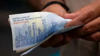 عیدی بازنشستگان واریز شد؛ حسابتان را چک کنید