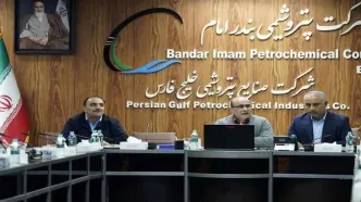 برگزاری نشست بررسی راهکارهای رفع موانع تولید در پتروشیمی بندرامام با حضور معاون راهبری تولید گروه صنایع پتروشیمی خلیج فارس