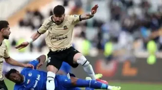 گل اول استقلال به شمس‌آذر توسط جلالی در دقیقه 45