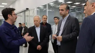 گفت‌وگوی میدانی مدیرعامل منطقه آزاد انزلی با تولیدکنندگان و سرمایه‌گذاران