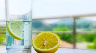 نوشیدنی ارزان، اثرات با ارزش؛ چرا نوشیدن آب با لیمو این‌قدر مفید است؟